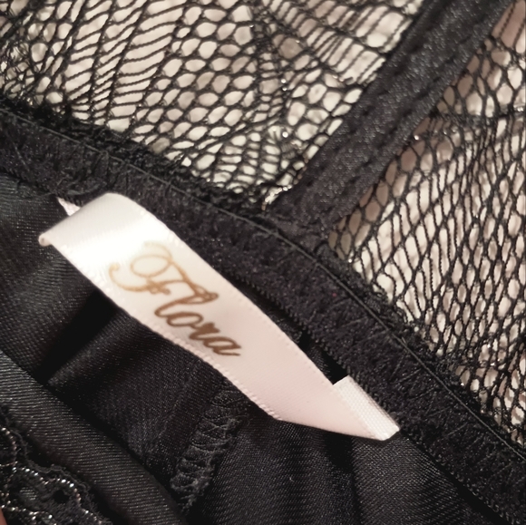 Flora Slip - Picture 6 of 6